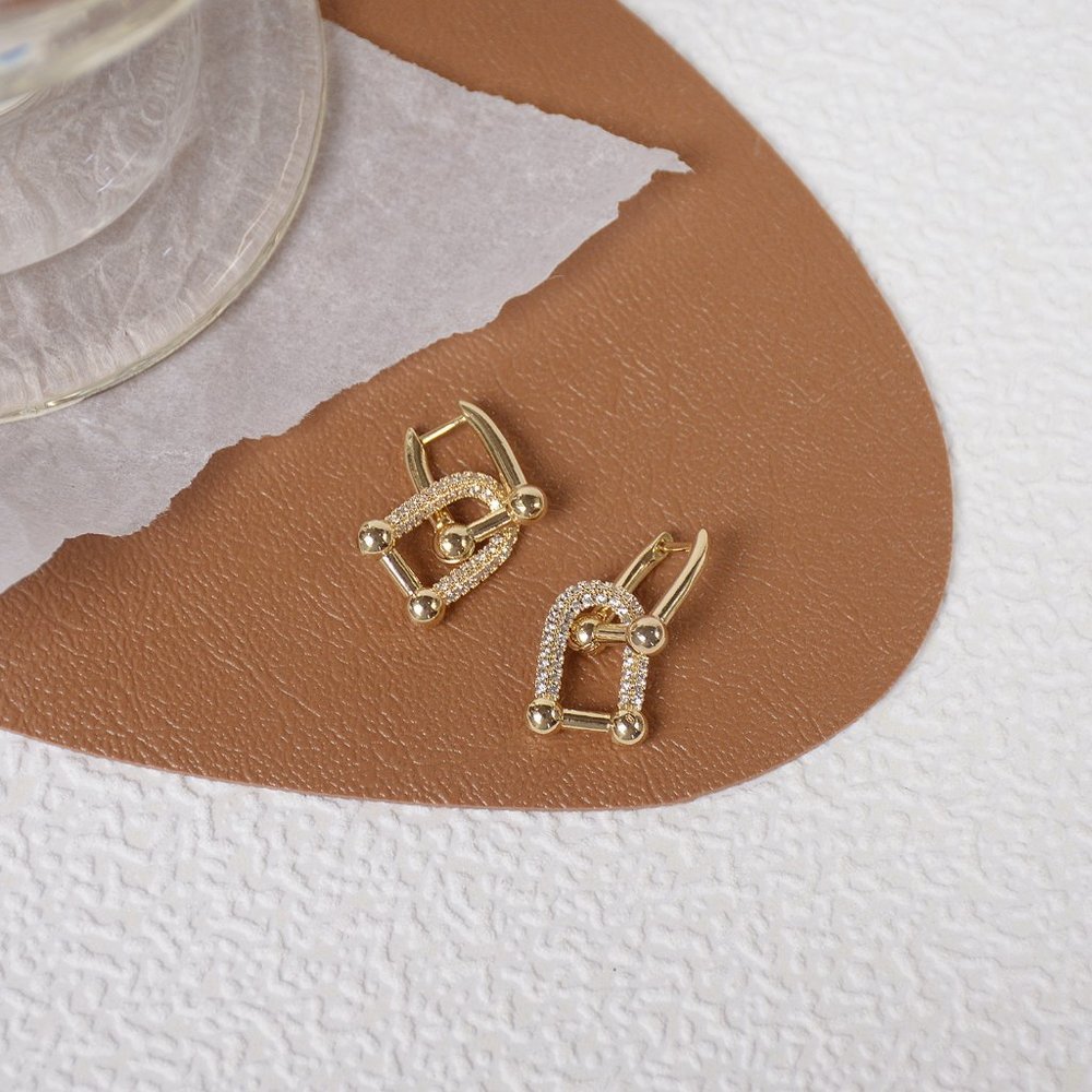 NEW 14K Gold Plated Diamond Horseshoe Earrings - Picture 3 of 7